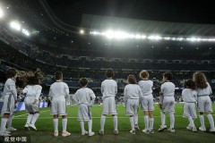 巴塞罗那任命小克鲁伊夫为体育总监，注入新活力