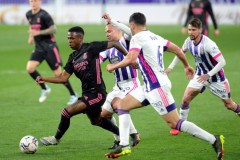 马德里竞技队点球大战惊险晋级欧冠八强，西甲豪门再创辉煌